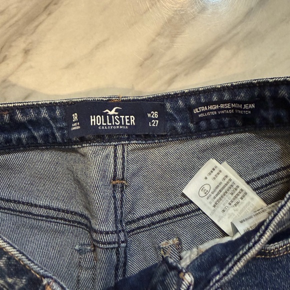 Hollister Women’s Ultra High Rise Mom Jean Vintage Stretch Blue Jeans 3 / 26 - Picture 4 of 4
